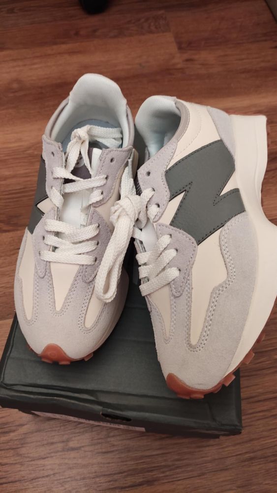 Маратонки New Balance 327