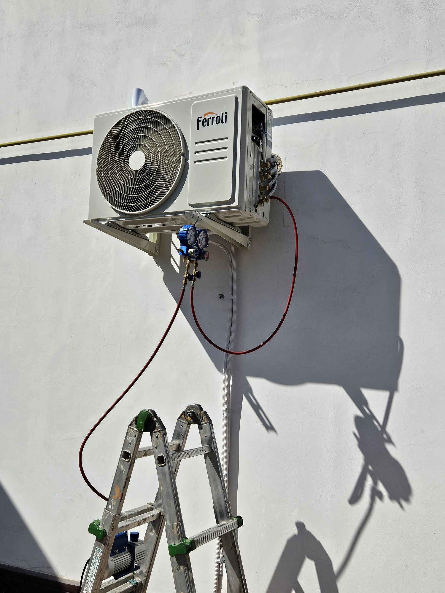 Instalator /Montaj /Reparații/ Aer Conditionat/Centrale Termice