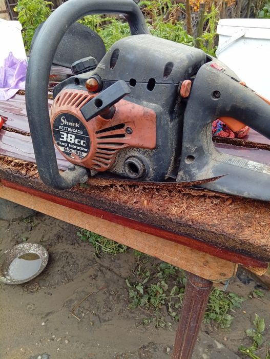 De vânzare 2 drujba schimb cu 2 purcei