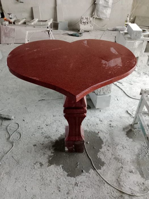 Продам мраморные столы