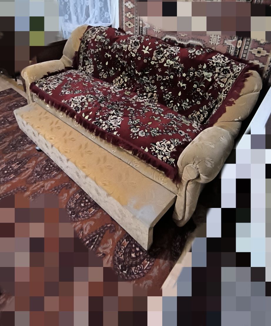 Продам диван состояние среднее