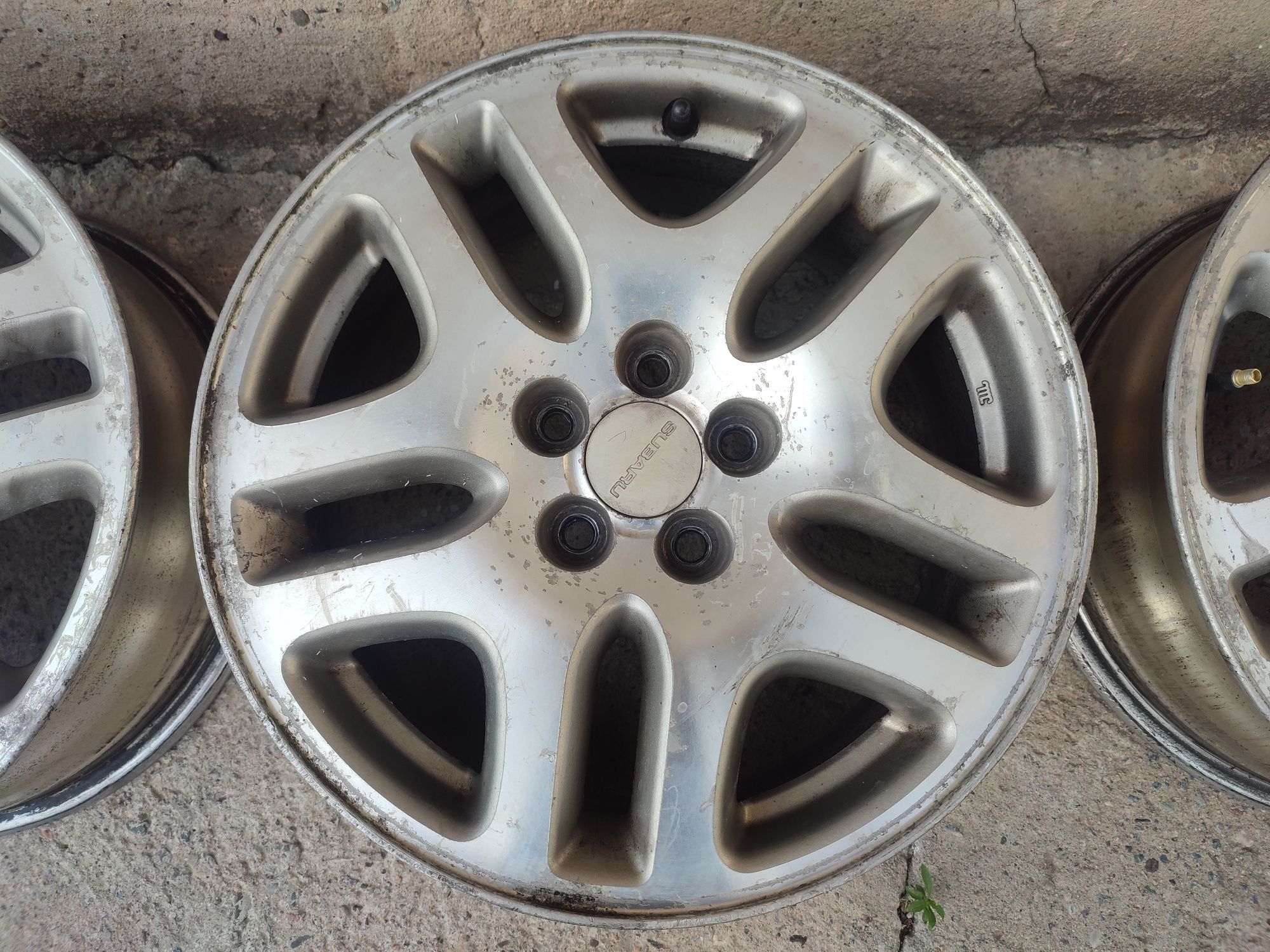 Диски Субару оутбак. R16