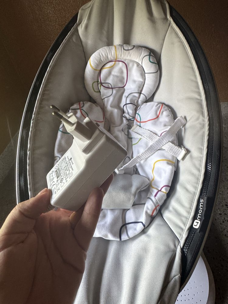 Електрическа бебешка люлка mamaroo 4.0 Classic