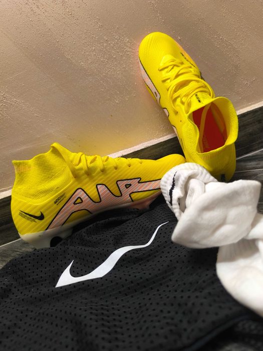 Професионални футболни обувки!