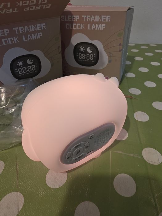 Lampa Veghe + Ceas cu Alarma și Sunet Alb pentru Copii și Bebelusi