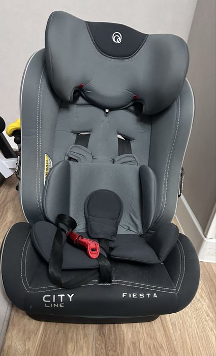 Продам автокресло в отличном состояний