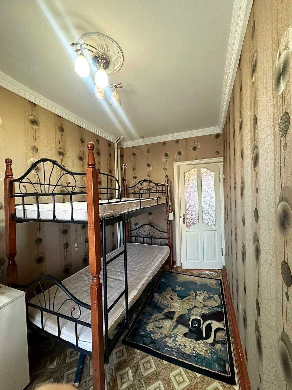 2 xona 3 xonaga o'zgartirilgan kvartira sotuvda