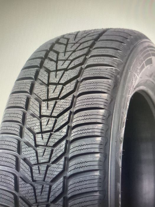 225/40/R18 92V Hankook Winter i*cept evo3  XL
