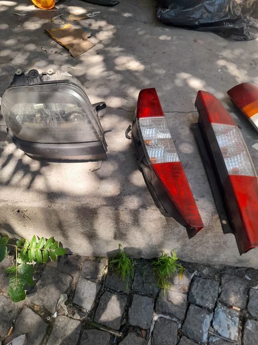 Фарове и стопове за Fiat Doblo