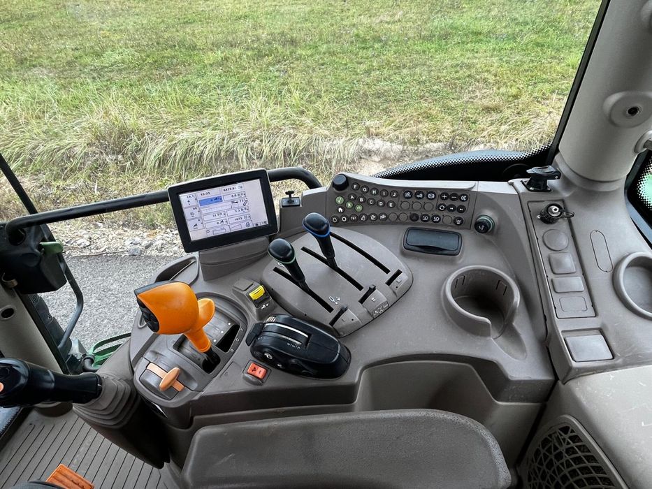Tractor John Deere 6105 R cu încărcător frontal