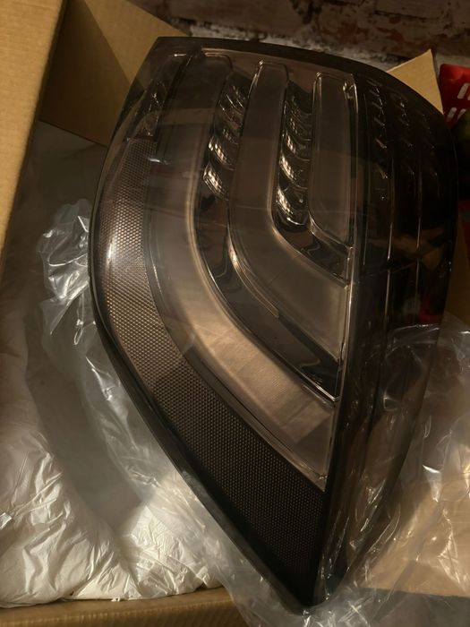 Продам задние фары Toyota Highlander Тайота Хайландер с лампочками