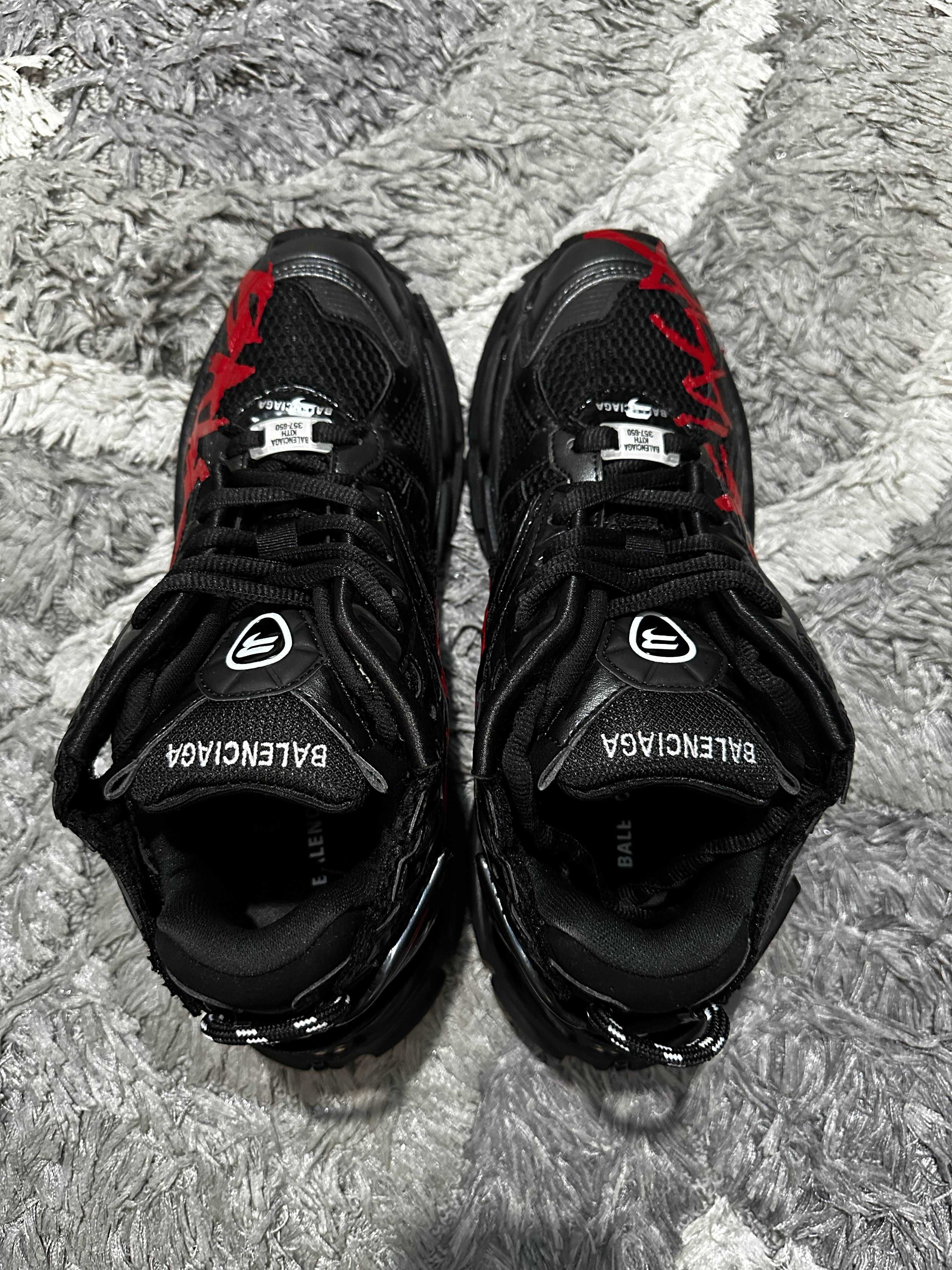 Balenciaga runner graffiti