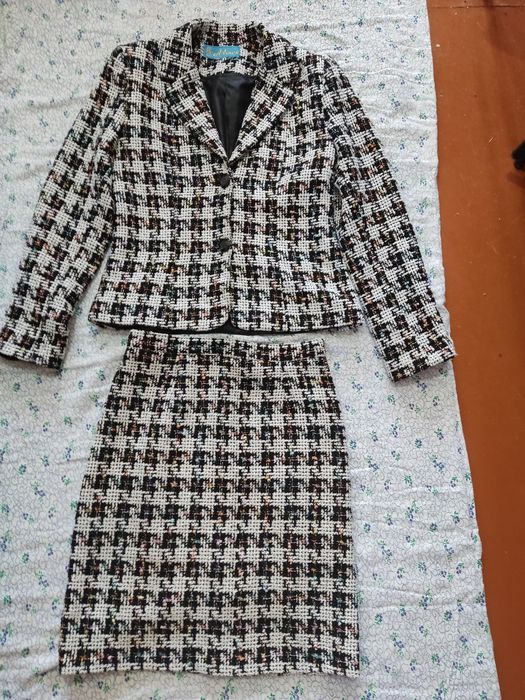 Костюм твидовый в хорошем качестве