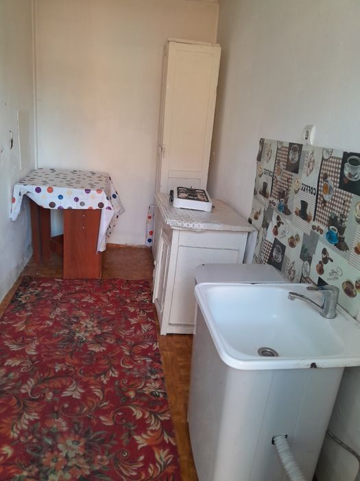 Сдам времянку на двоих.