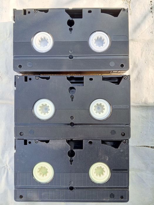 Видео кассета сотилади