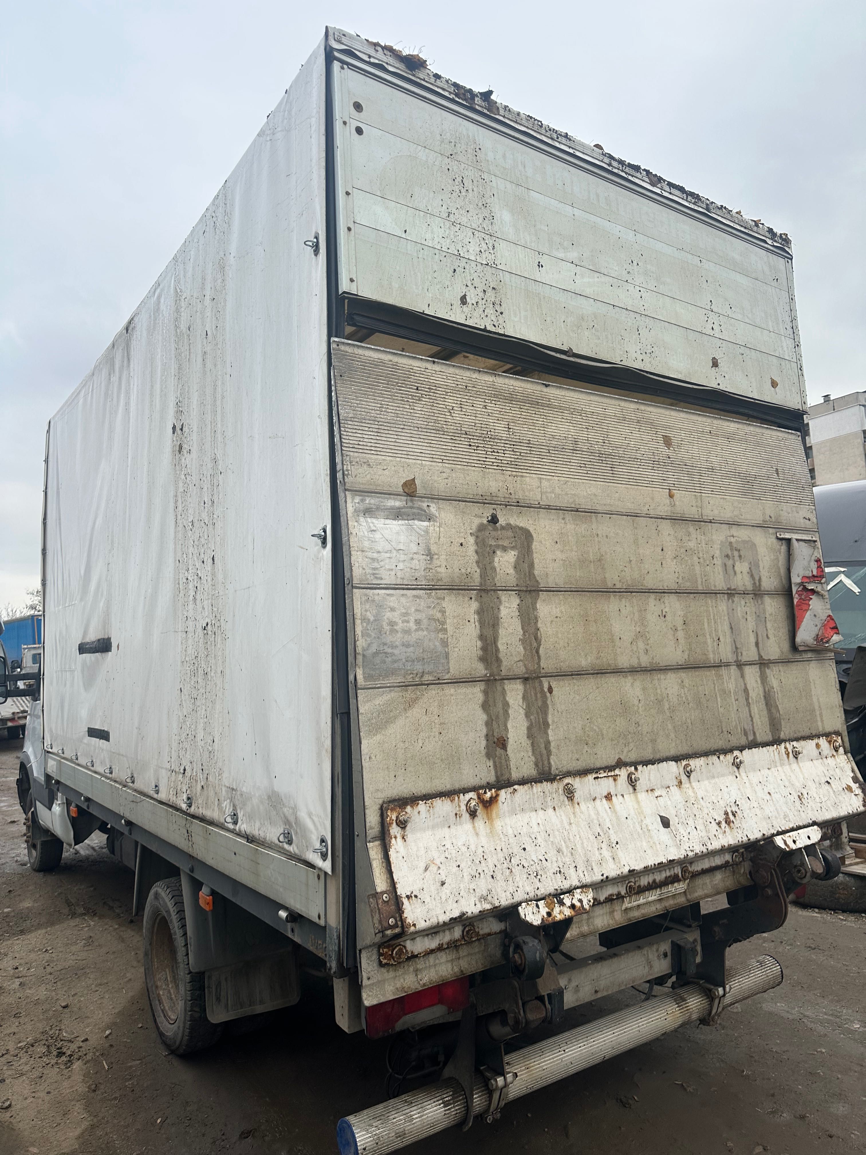 Продавам каросерия от ивеко дейли