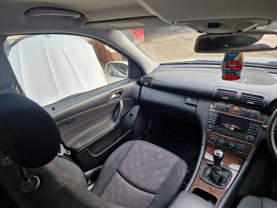 Mercedes C180Kompressor 143кс Facelift седан  ръчка НА ЧАСТИ!