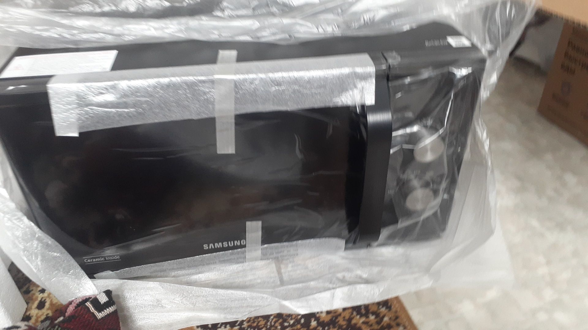 Продам Микроволновку Samsung