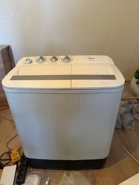 полуавтоматическая стиральная машина Midea MTC-50.