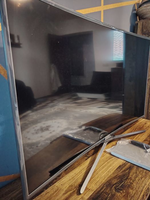 Televizor Samsung curbat