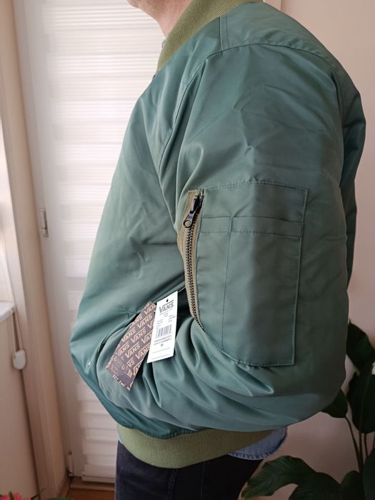 Оригинални Зимни якета Vans - чисто нови с етикет