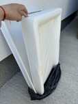 Masuta de infasat din mdf alb si saltea ikea de infasat