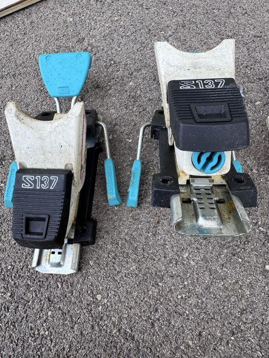 Ски автомати употребявани. Продават се и двата.