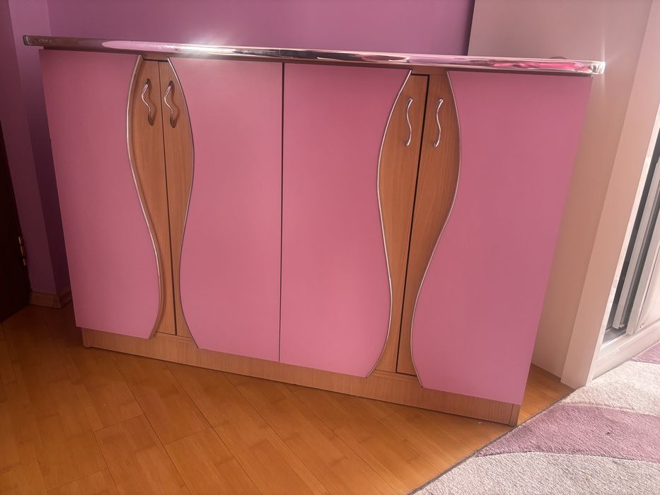 Comoda/dulap roz
