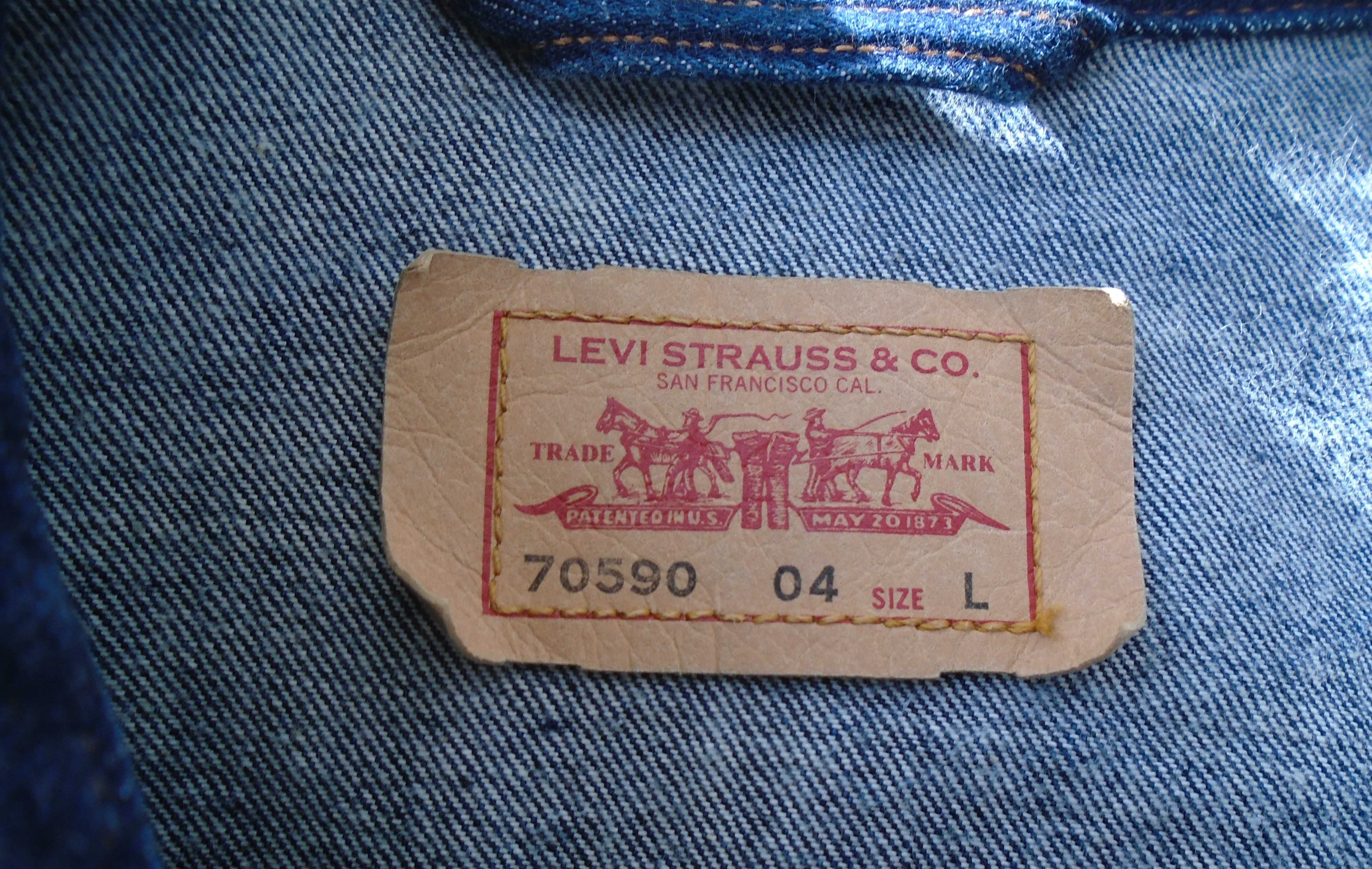 geaca levis blugi, noua , pt. o persoana de 160 - 165 cm - 90 lei