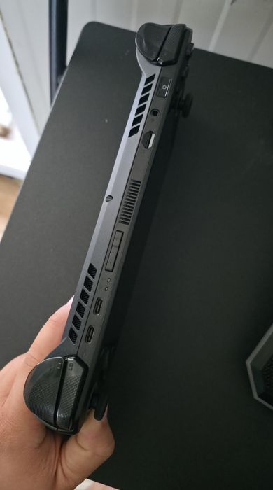 Vand Asus ROG Ally X