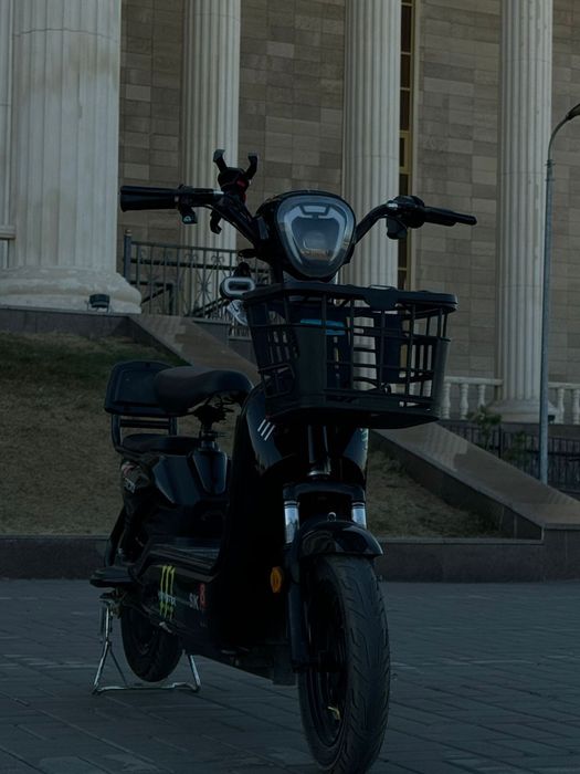 Продаеться электроскутер