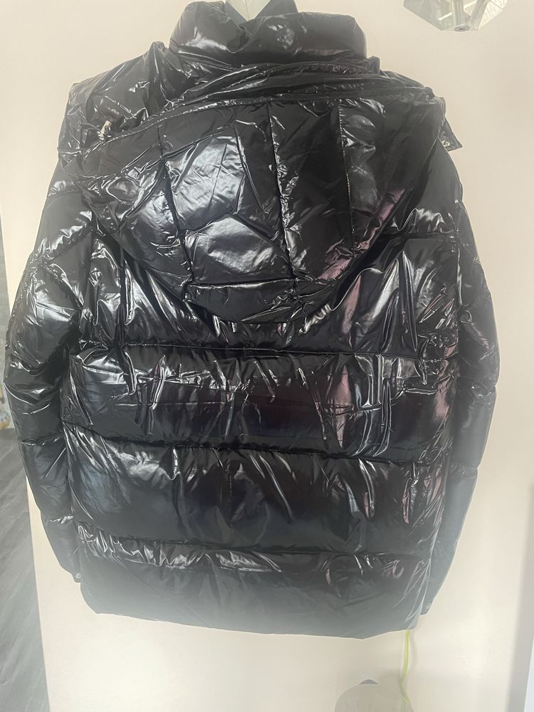 Яке Moncler/Valentino