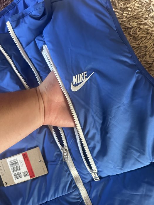 Vesta Nike originala cu eticheta