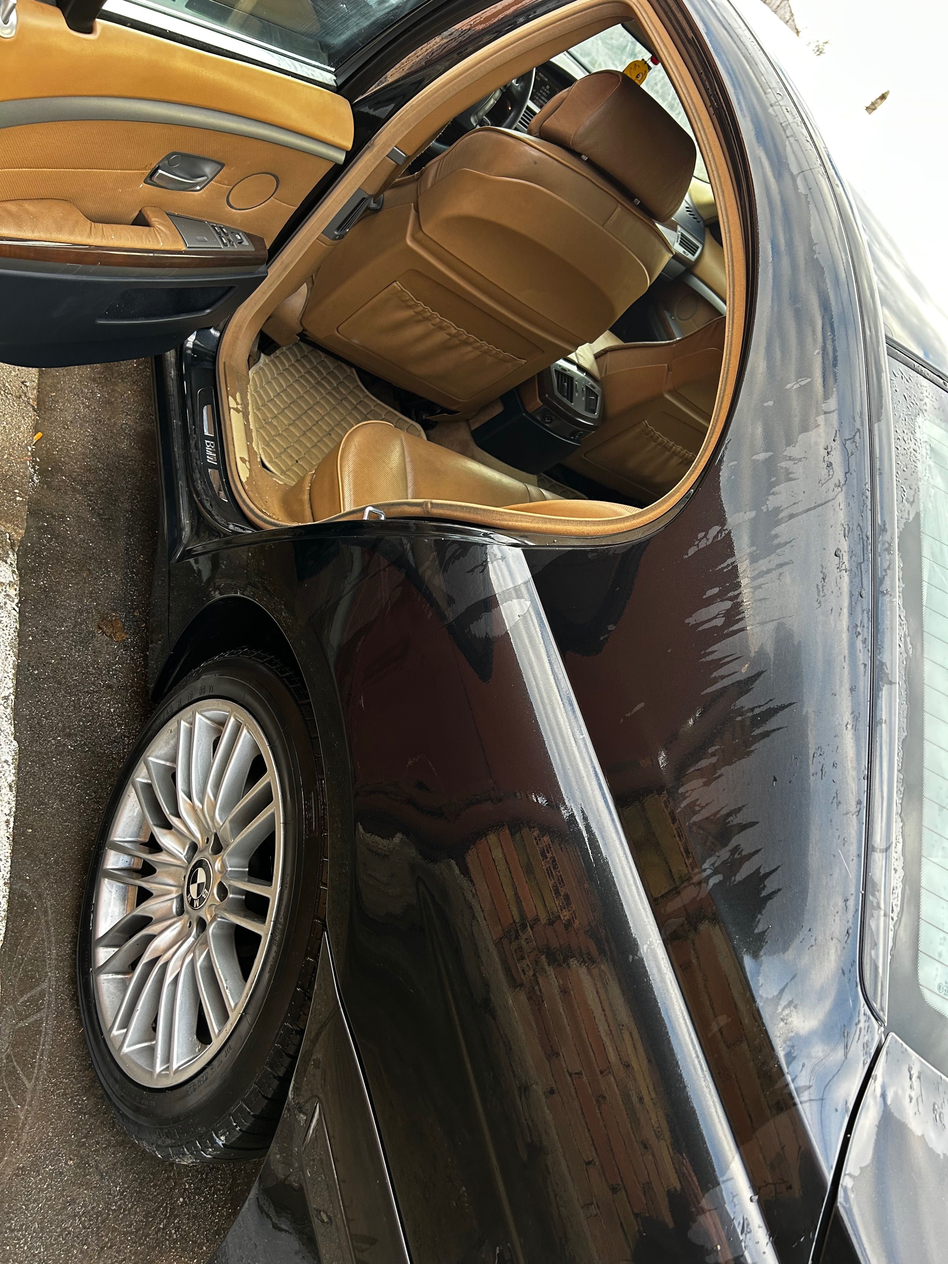 BMW 730 черен на цвят