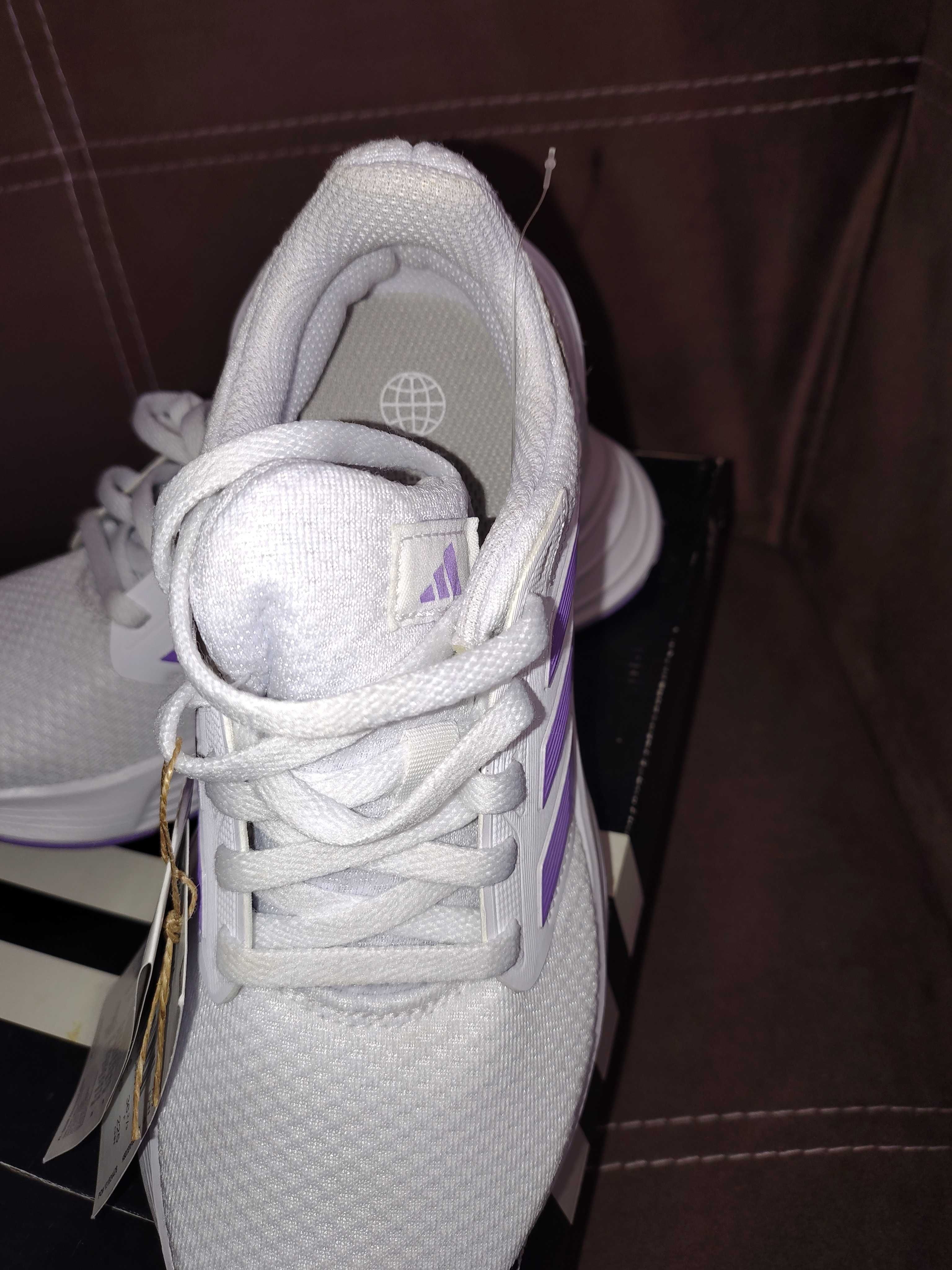 Маратонки Adidas