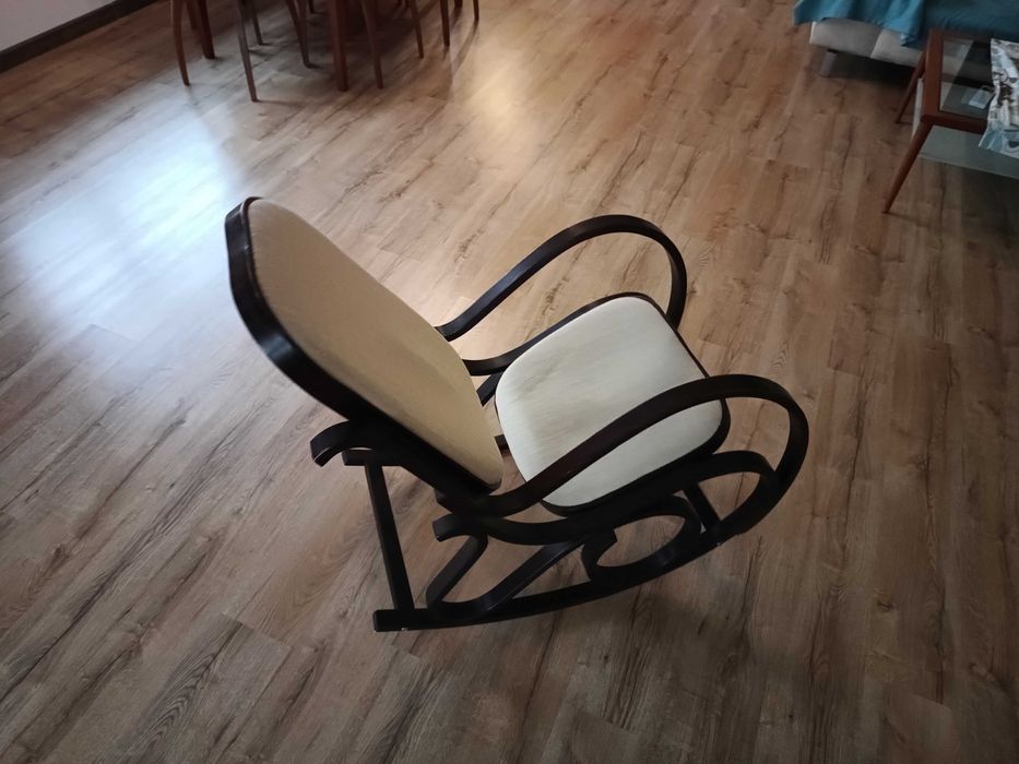 Люлеещ се стол за отдих