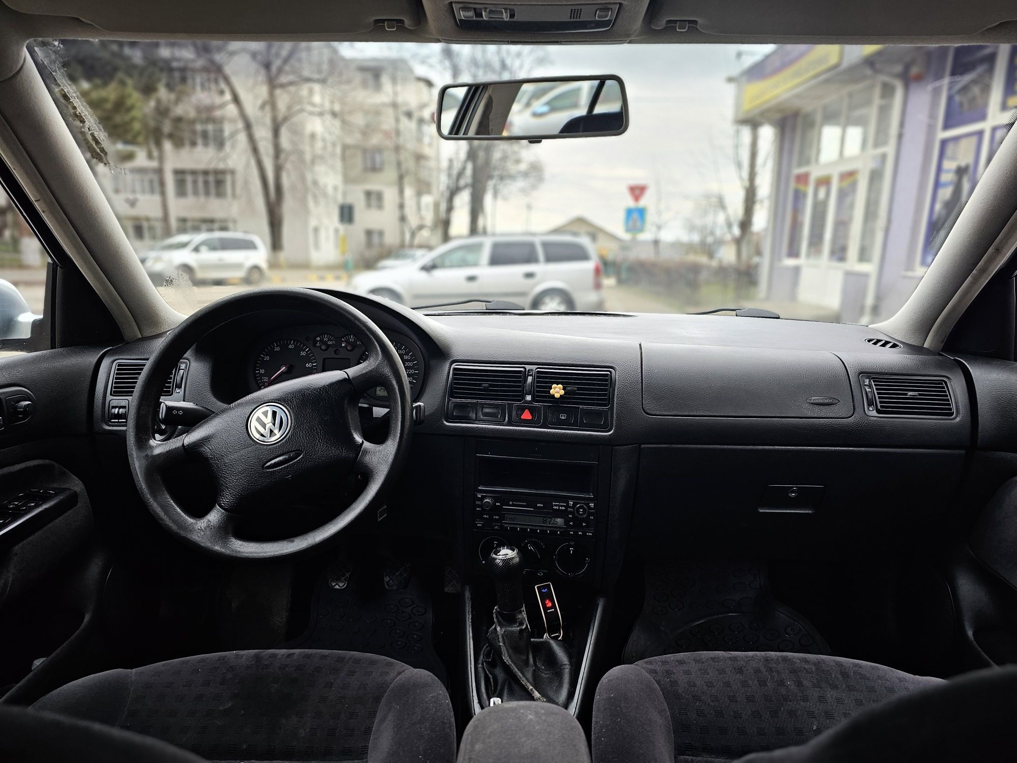 vand golf 4 1.6 benzina