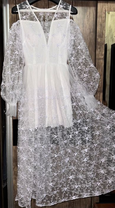 Белое платье, сшитое на заказ