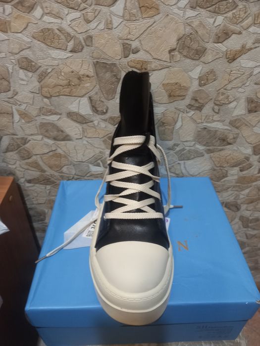 Продам мужскую обувь