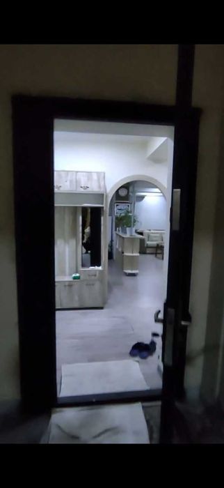 Ж.К Баураум 3 хона барча жихозлари билан