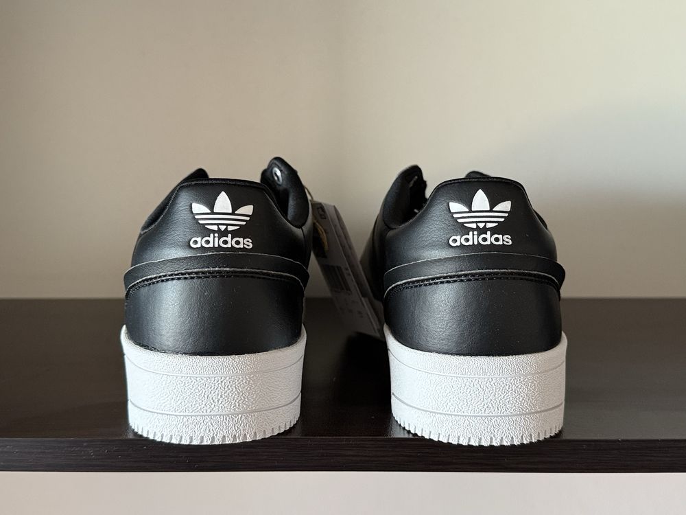 adidas Court Tourino 42номер 26.5см Стелка Нови с Кутия