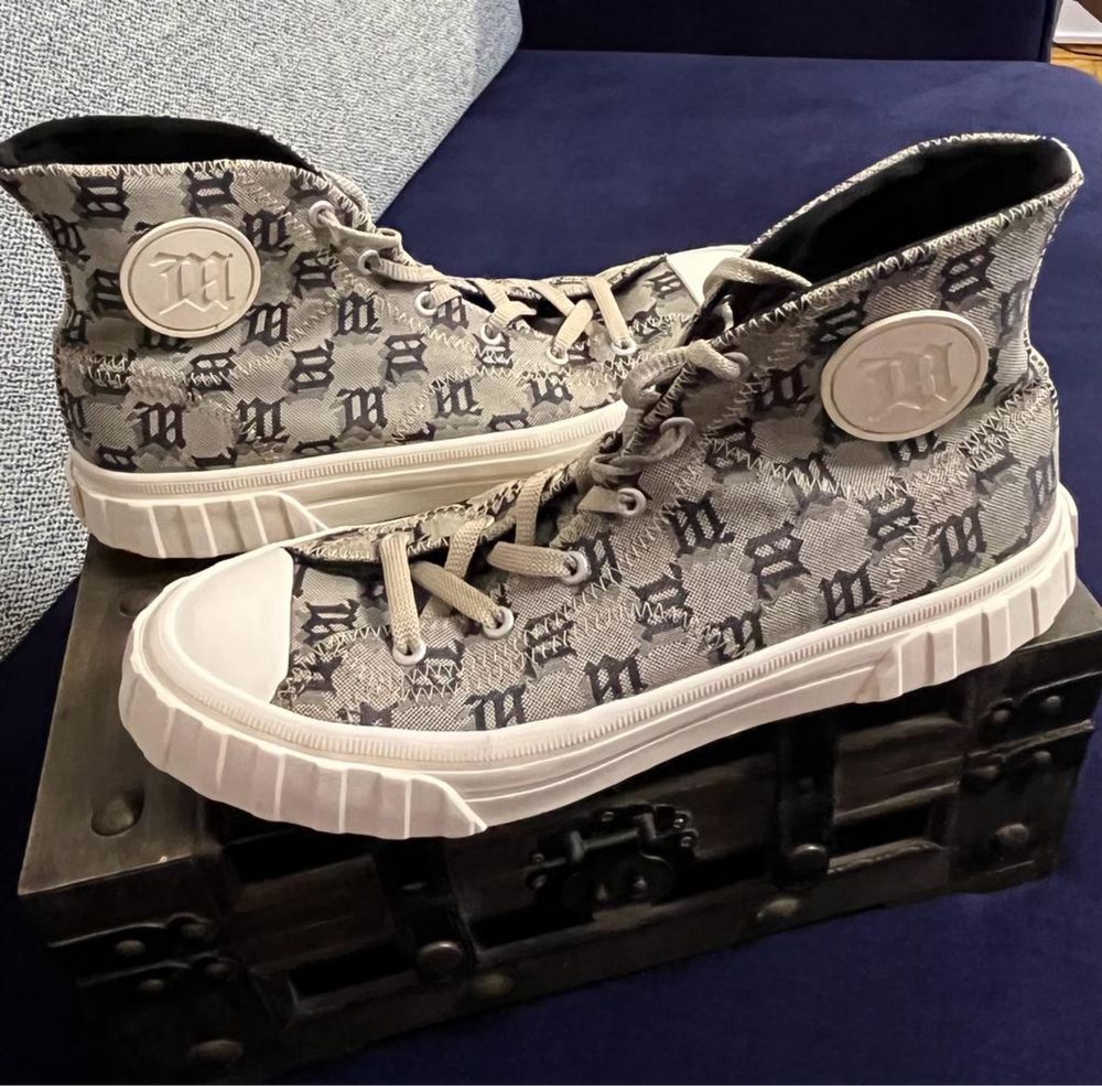 MISBHV Army sneakers