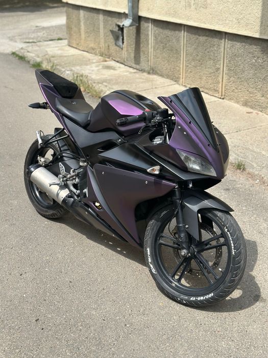 Yamaha yzf r125 stare perfecta negru mov