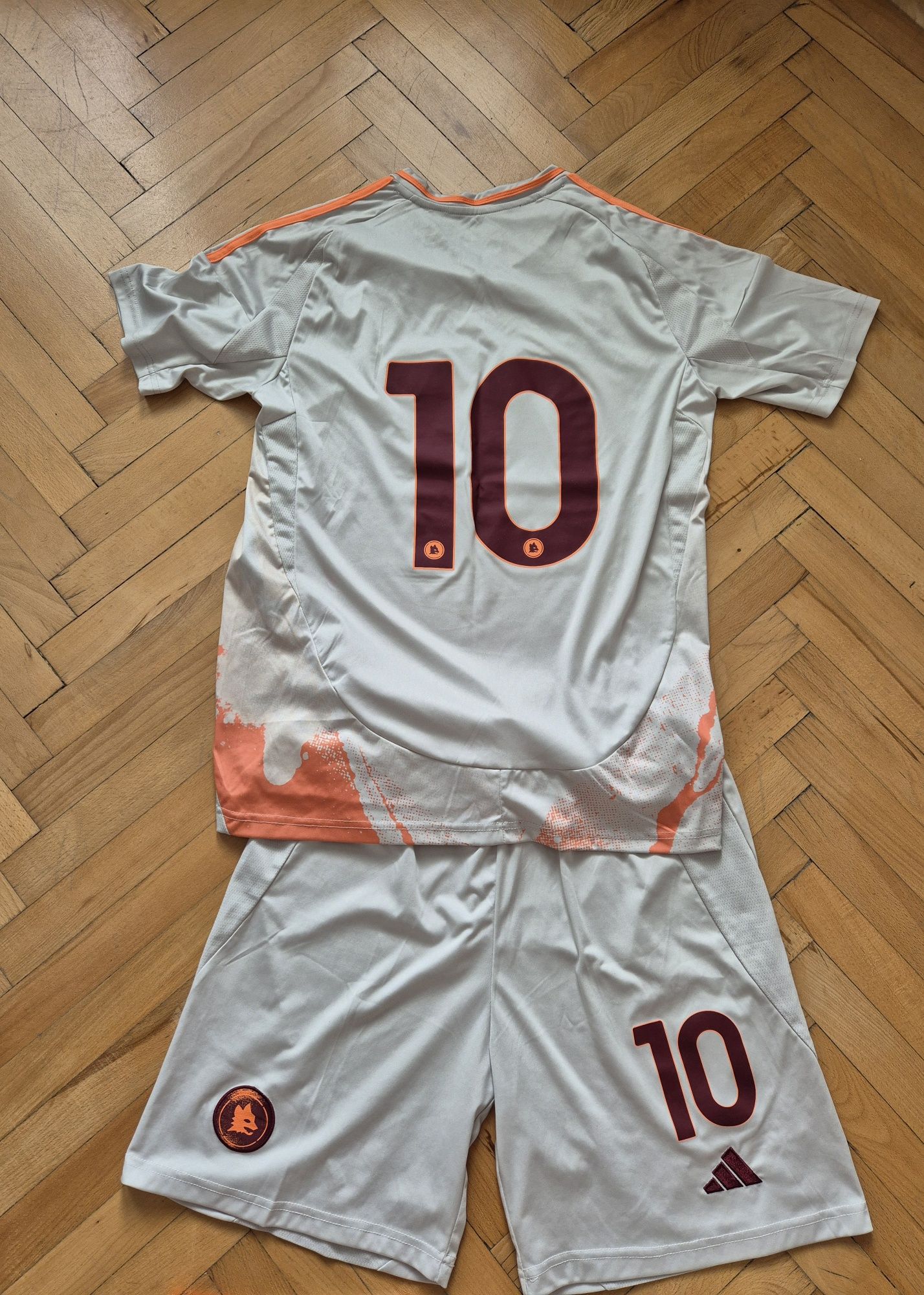 НАМАЛЕНИЕ! Оригинален екип Рома / Roma - тениска, шорти, калци / Л р-р