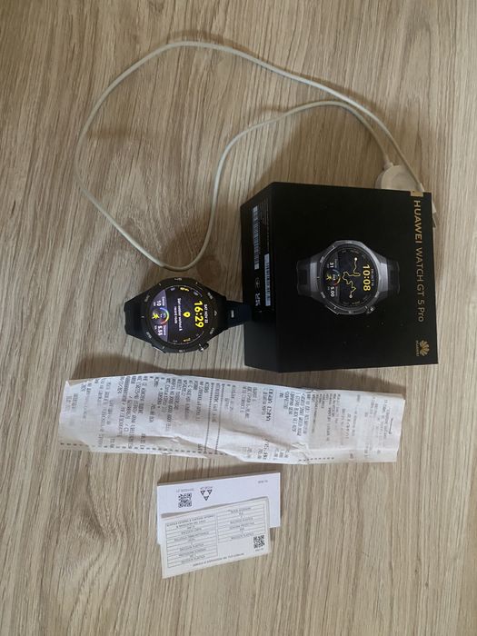 Huawei Watch GT 5 Pro в перфектно състояние