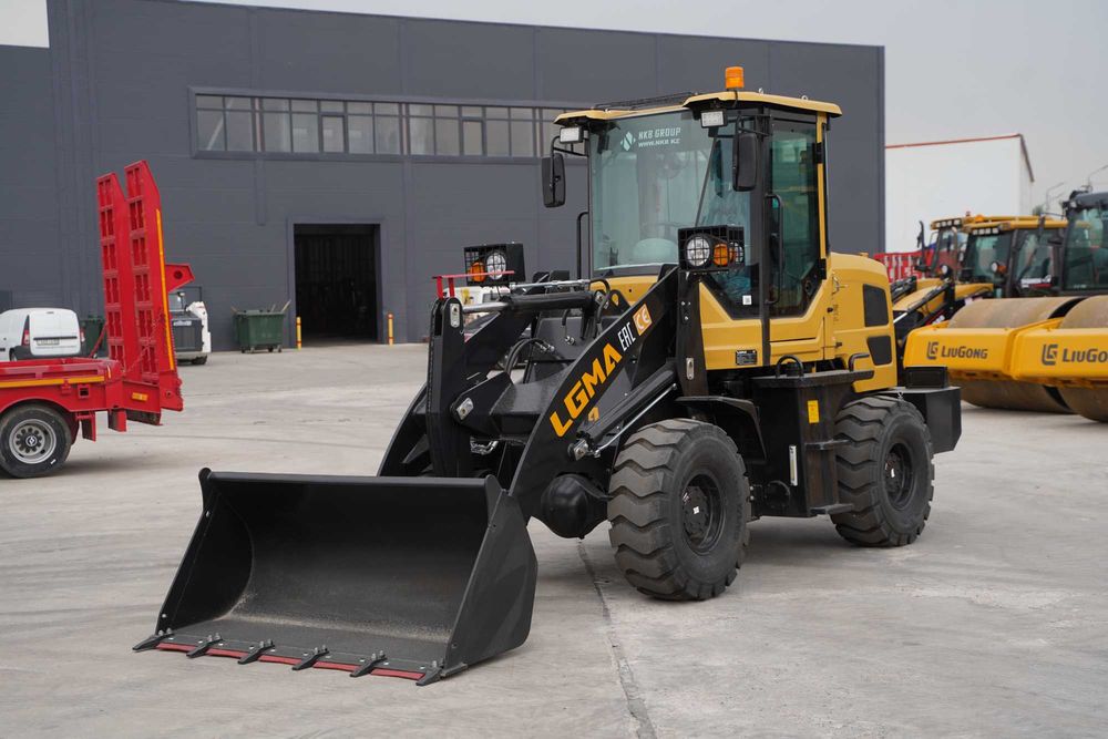 Фронтальный погрузчик HORN LM920  0.8 куб