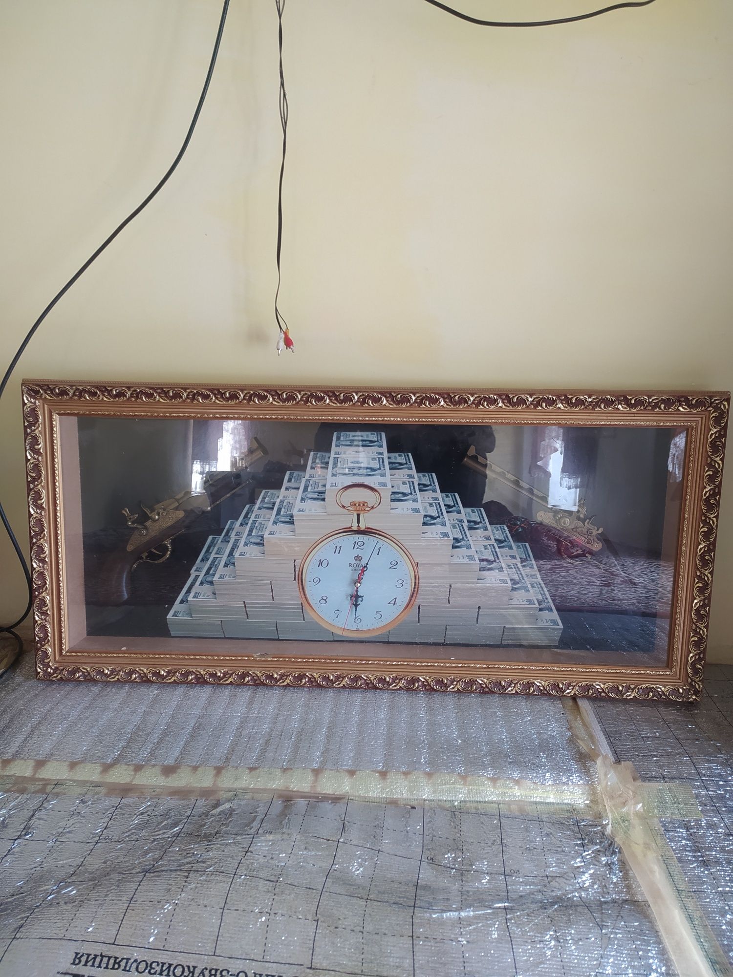 Devor soat dekarativniy, chotkiy tillarang still