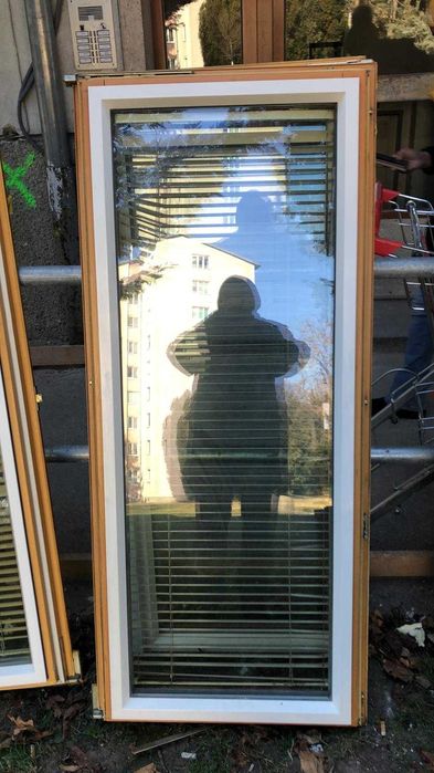 Geamuri termopan / tripan cu jaluzele