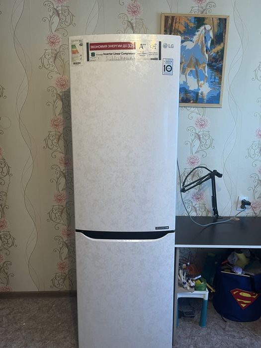 Холодильник LG продам