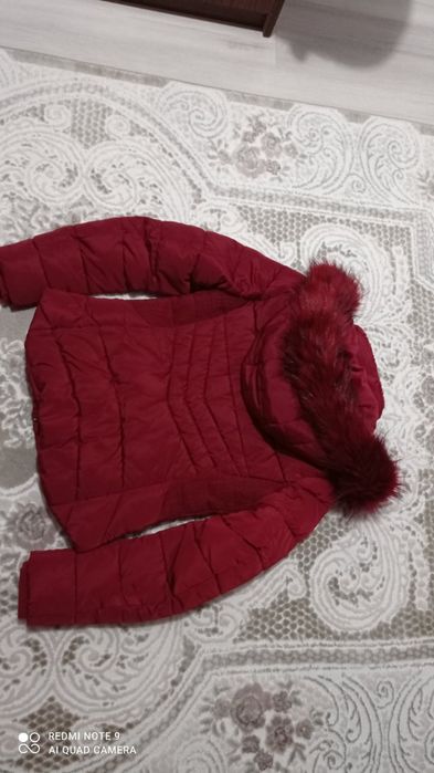 Зимно яке цвят бордо